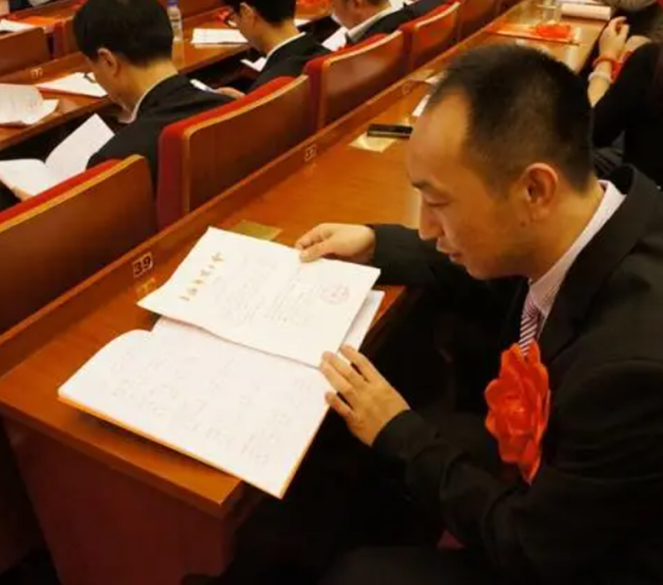 热烈祝贺杨书军荣获2010-2014年度上海市劳动模范荣誉称号